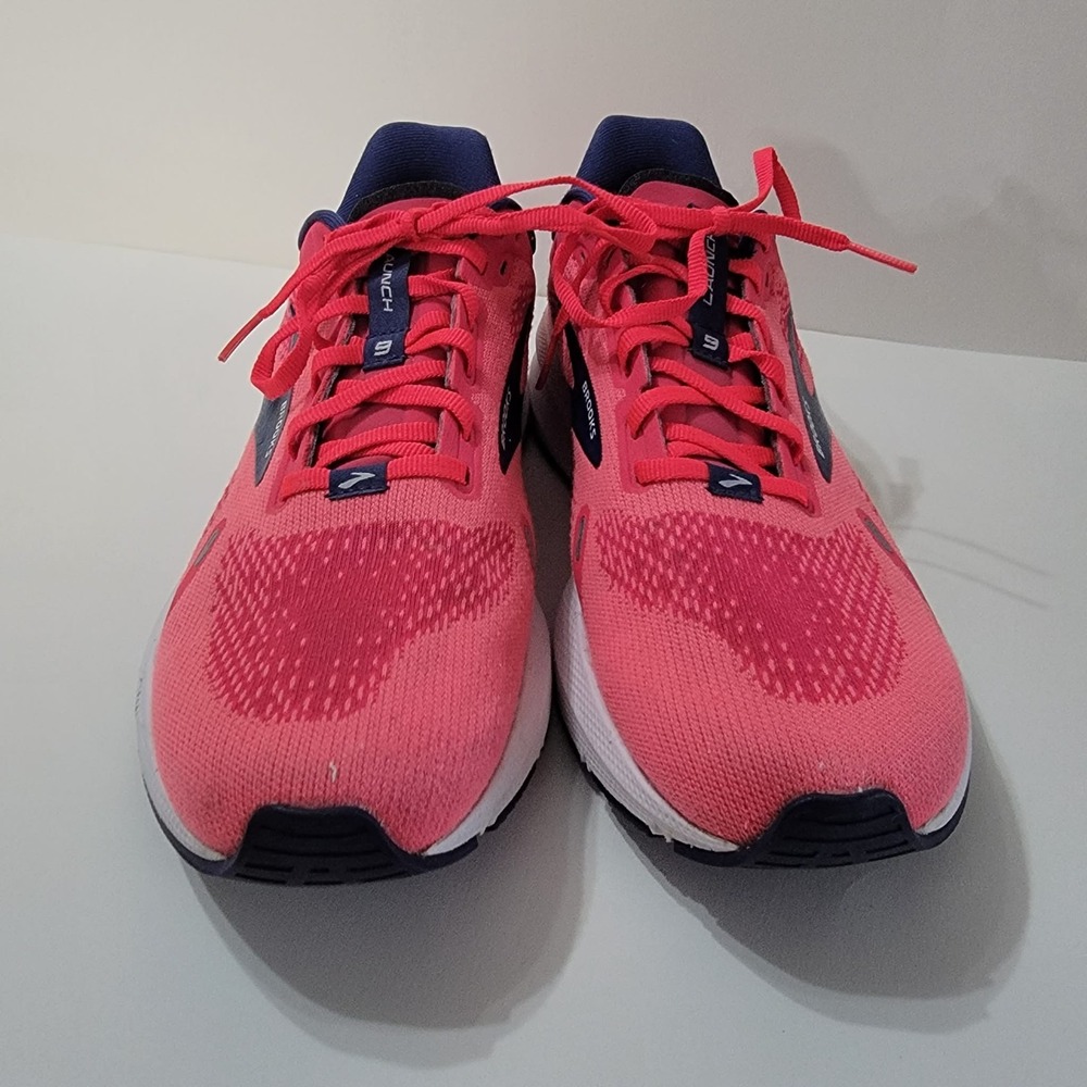 Brooks Launch 9 Womens Running Shoes Pink Navy Blue 1203731B604 Size 9.5